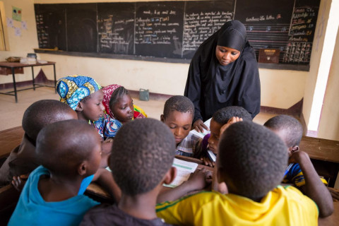 A teacher and her students in class. Ecole Patti, Makalondi, Tilaberri Region, Niger. April 2017 